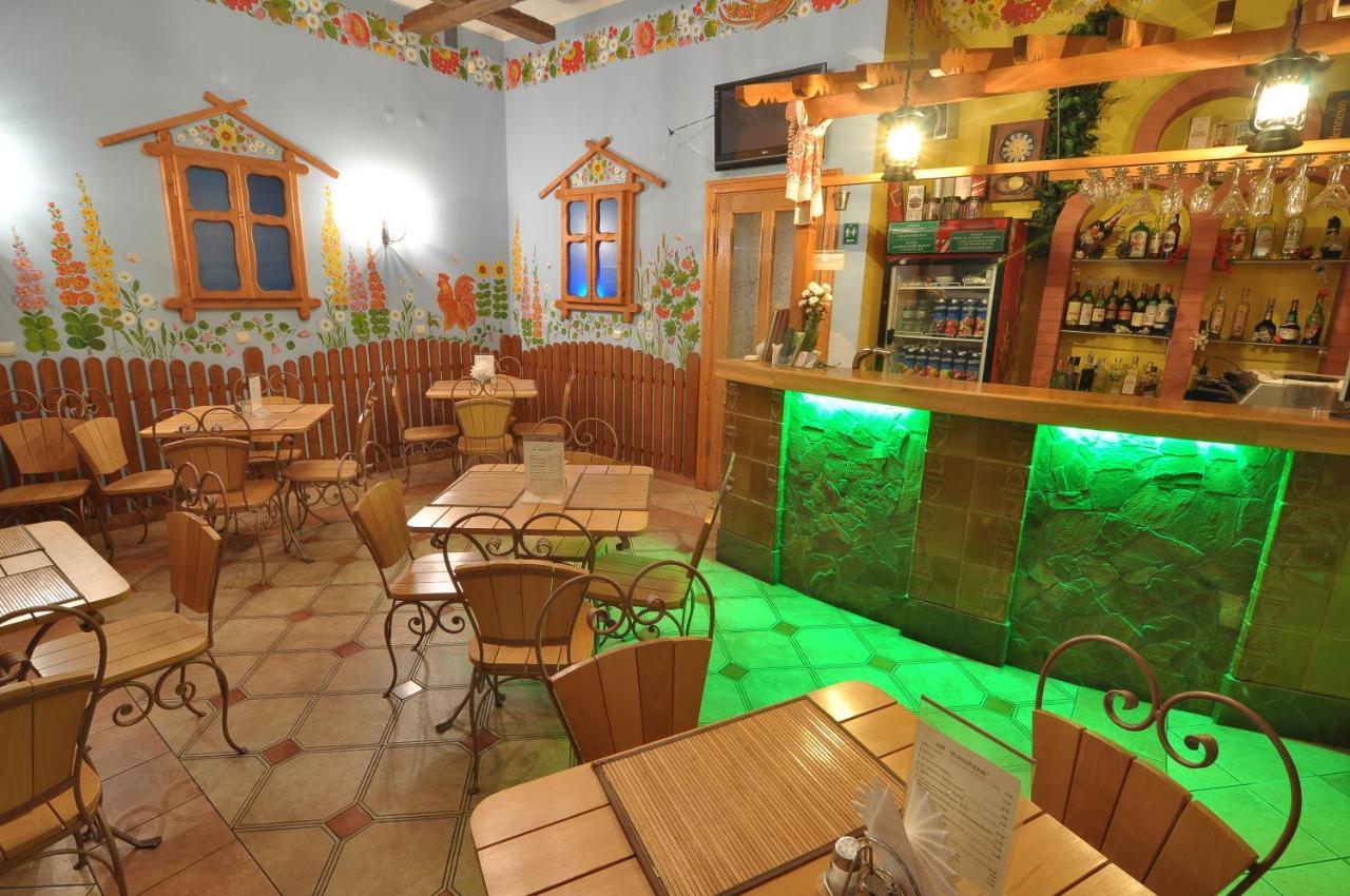 Hotel Zelenyi Klyn Ivano-Frankivsk Exteriör bild